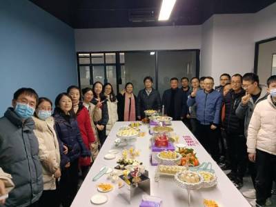 岁末甜品宴，属于星灵人的小确幸	